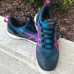 ASICS Gel Sana Training Sneaker